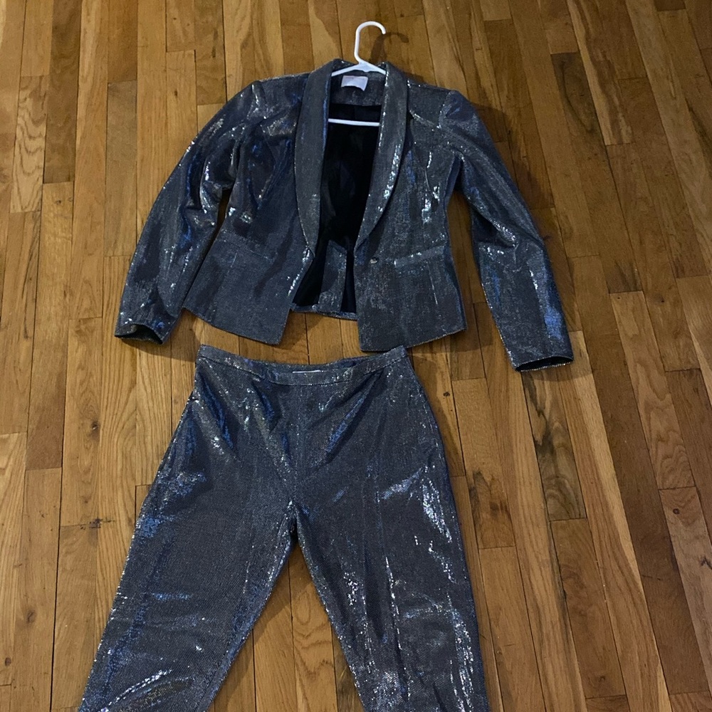 Miss Circle Women's Silver Glitter Blazer and Pants Set Small